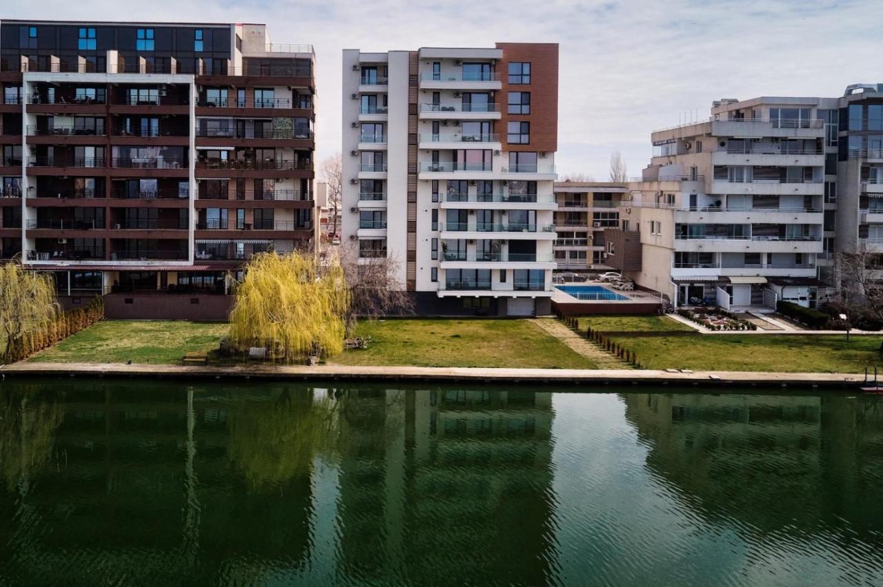 Riva Lake Boutique Mamaia Eksteriør bilde