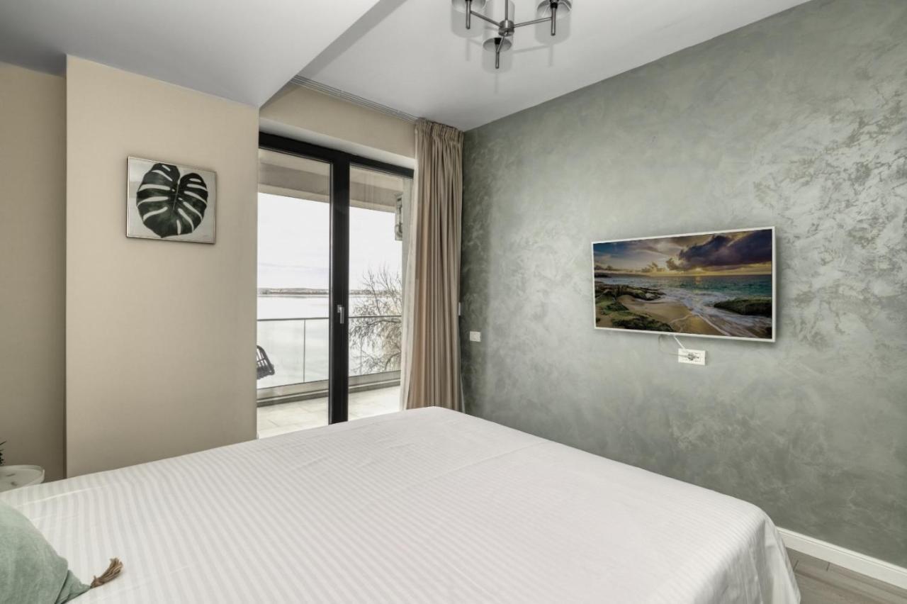 Riva Lake Boutique Mamaia Eksteriør bilde